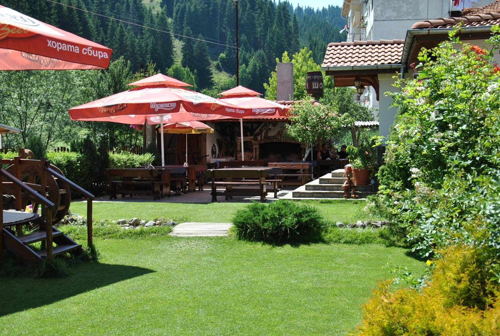 Family Hotel Shoky Chepelare Bagian luar foto