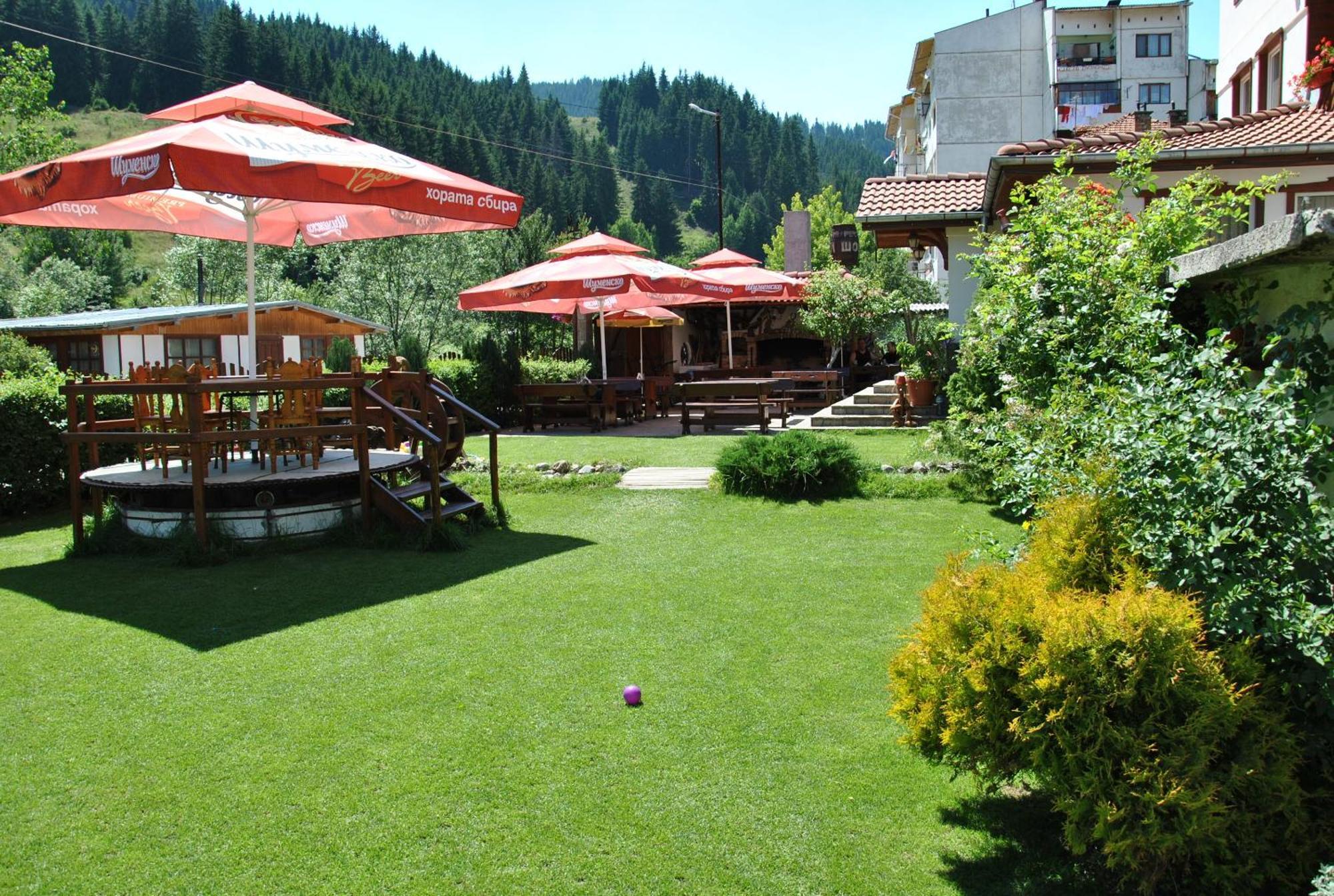 Family Hotel Shoky Chepelare Bagian luar foto